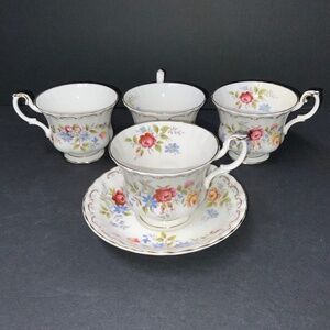 Vintage Royal Albert Jubilee Rose Set of 4 Teacups & 1 Saucer - EUC!